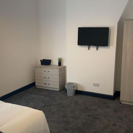 Houghton Guest House 2 Stoke-on-Trent Extérieur photo